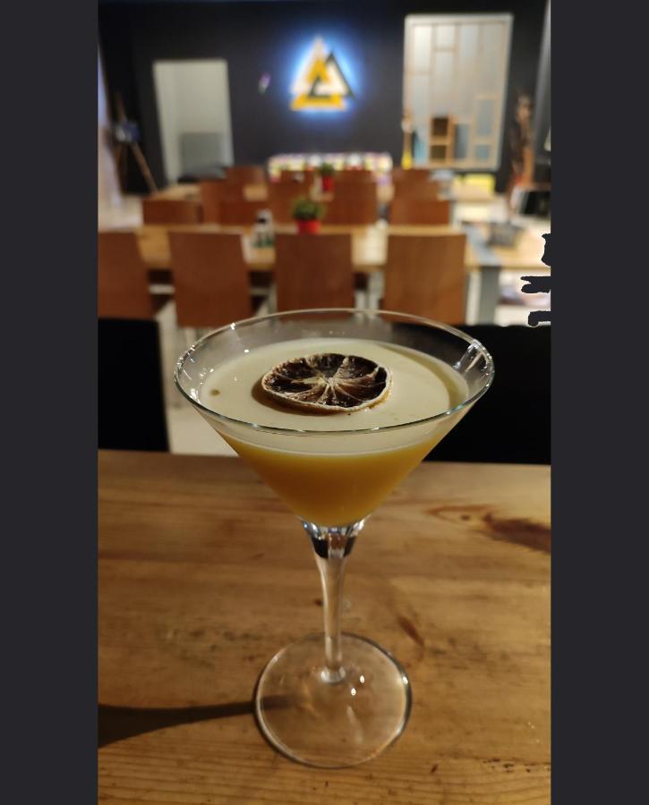 Leonidaion Guesthouse Ancient Olympia Екстер'єр фото A Clover Club cocktail